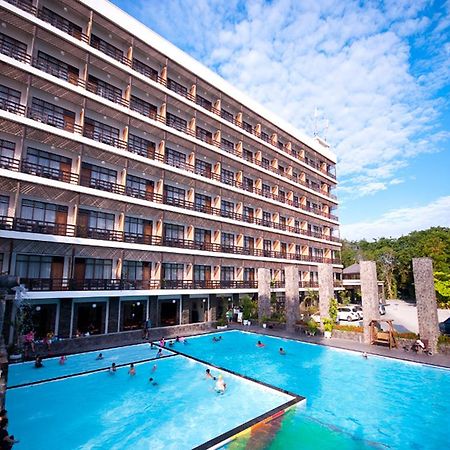 Mesra Business & Resort Hotel Samarinda Kültér fotó