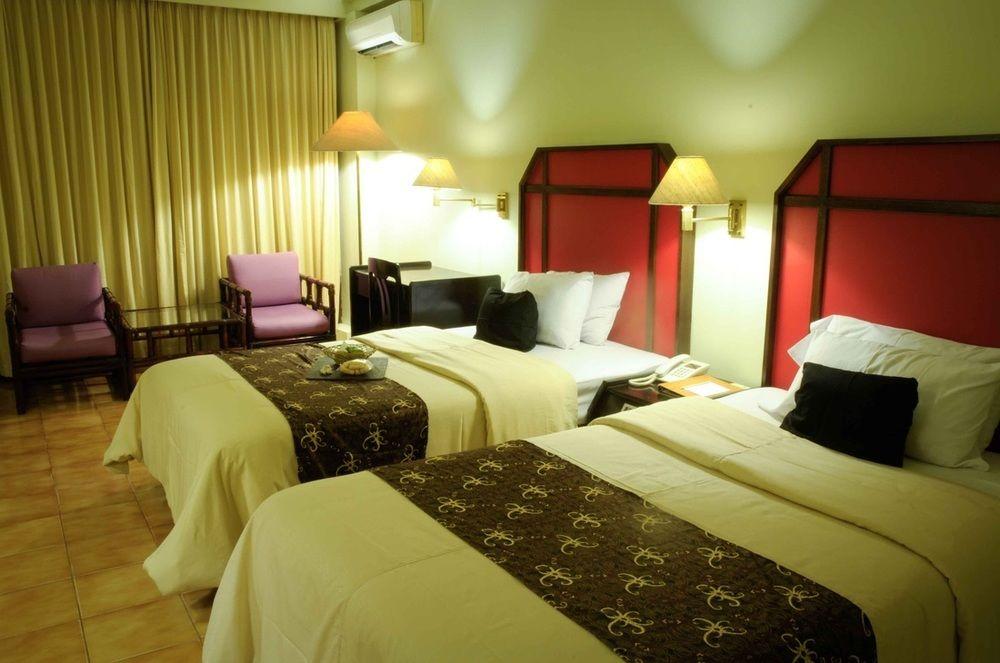 Mesra Business & Resort Hotel Samarinda Kültér fotó