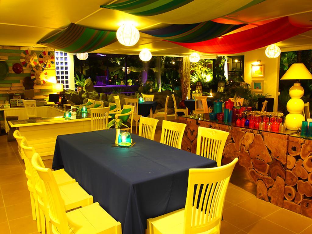 Mesra Business & Resort Hotel Samarinda Kültér fotó