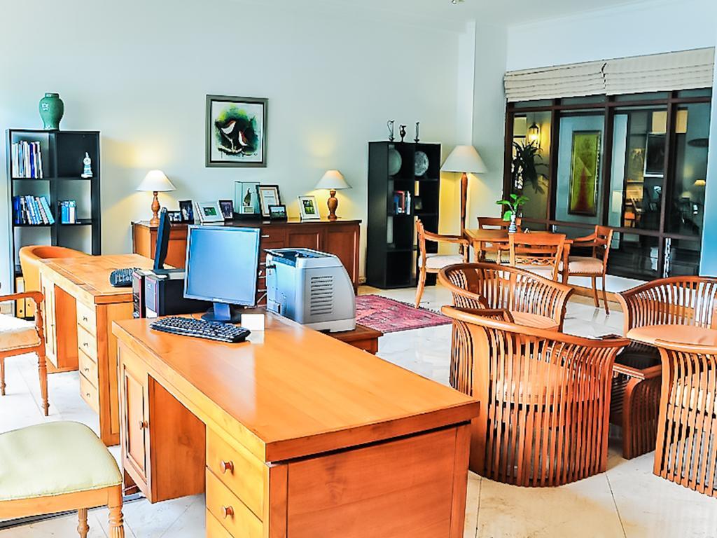 Mesra Business & Resort Hotel Samarinda Kültér fotó