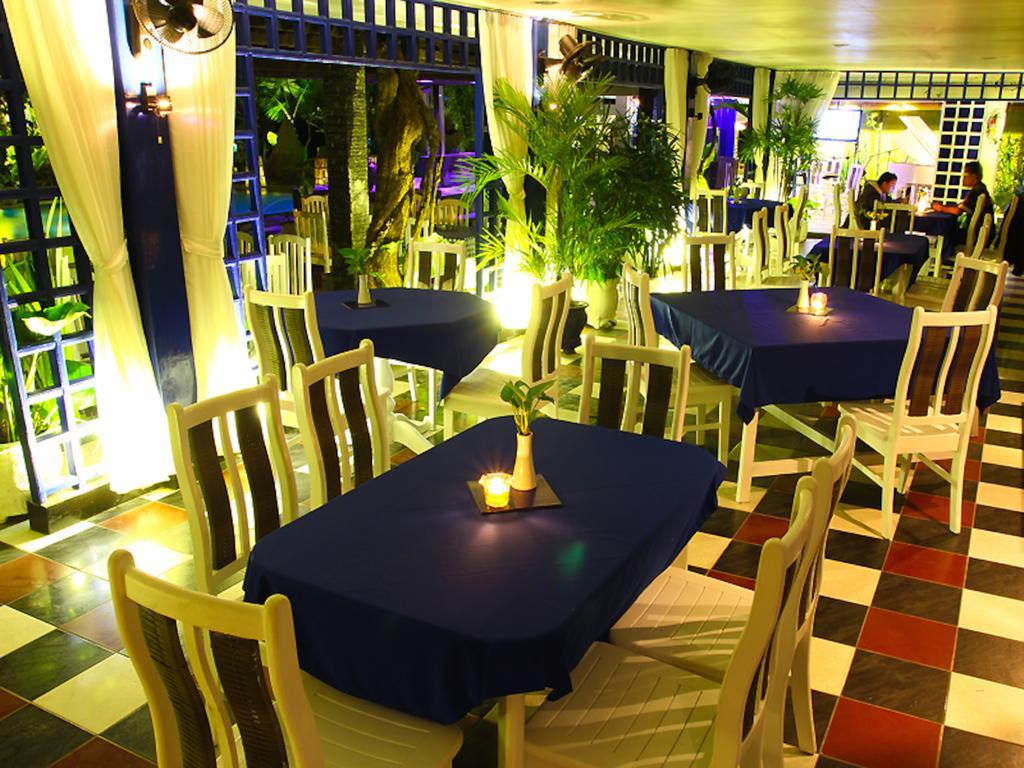 Mesra Business & Resort Hotel Samarinda Kültér fotó