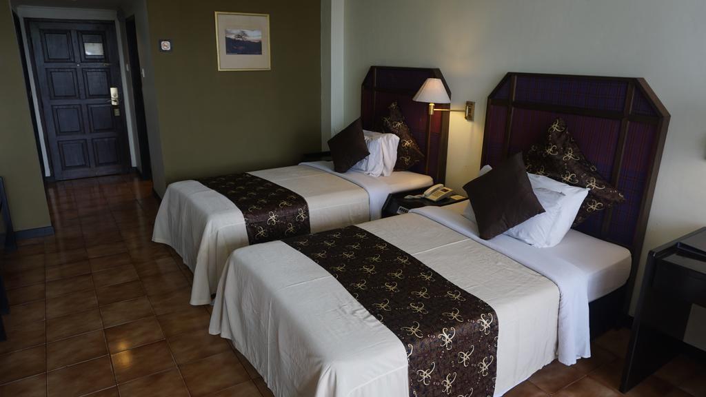 Mesra Business & Resort Hotel Samarinda Kültér fotó
