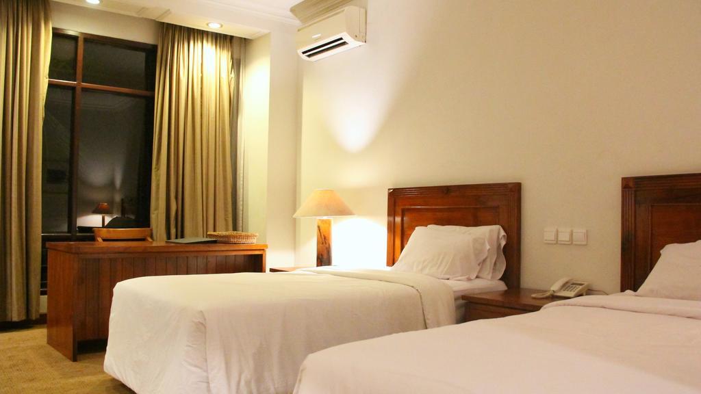 Mesra Business & Resort Hotel Samarinda Kültér fotó