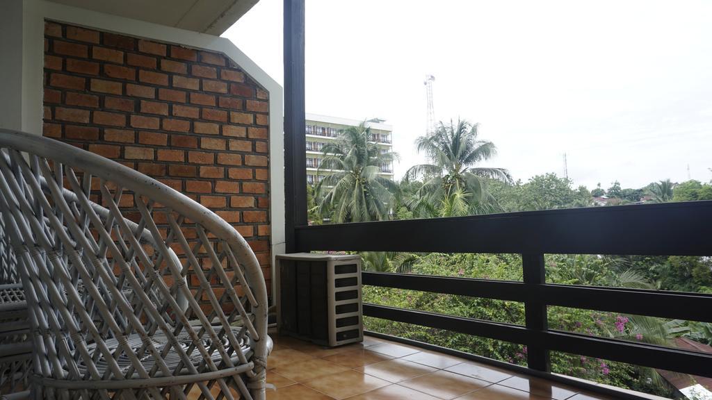 Mesra Business & Resort Hotel Samarinda Kültér fotó