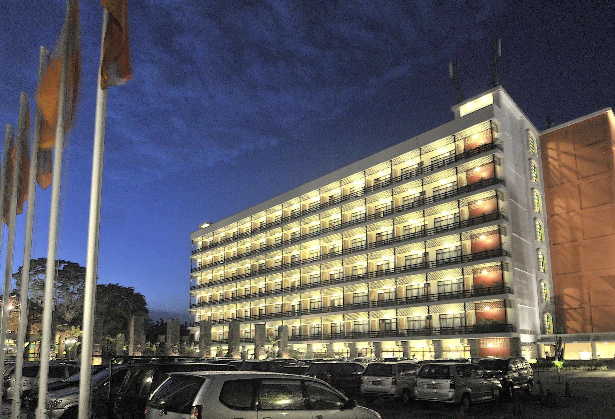Mesra Business & Resort Hotel Samarinda Kültér fotó