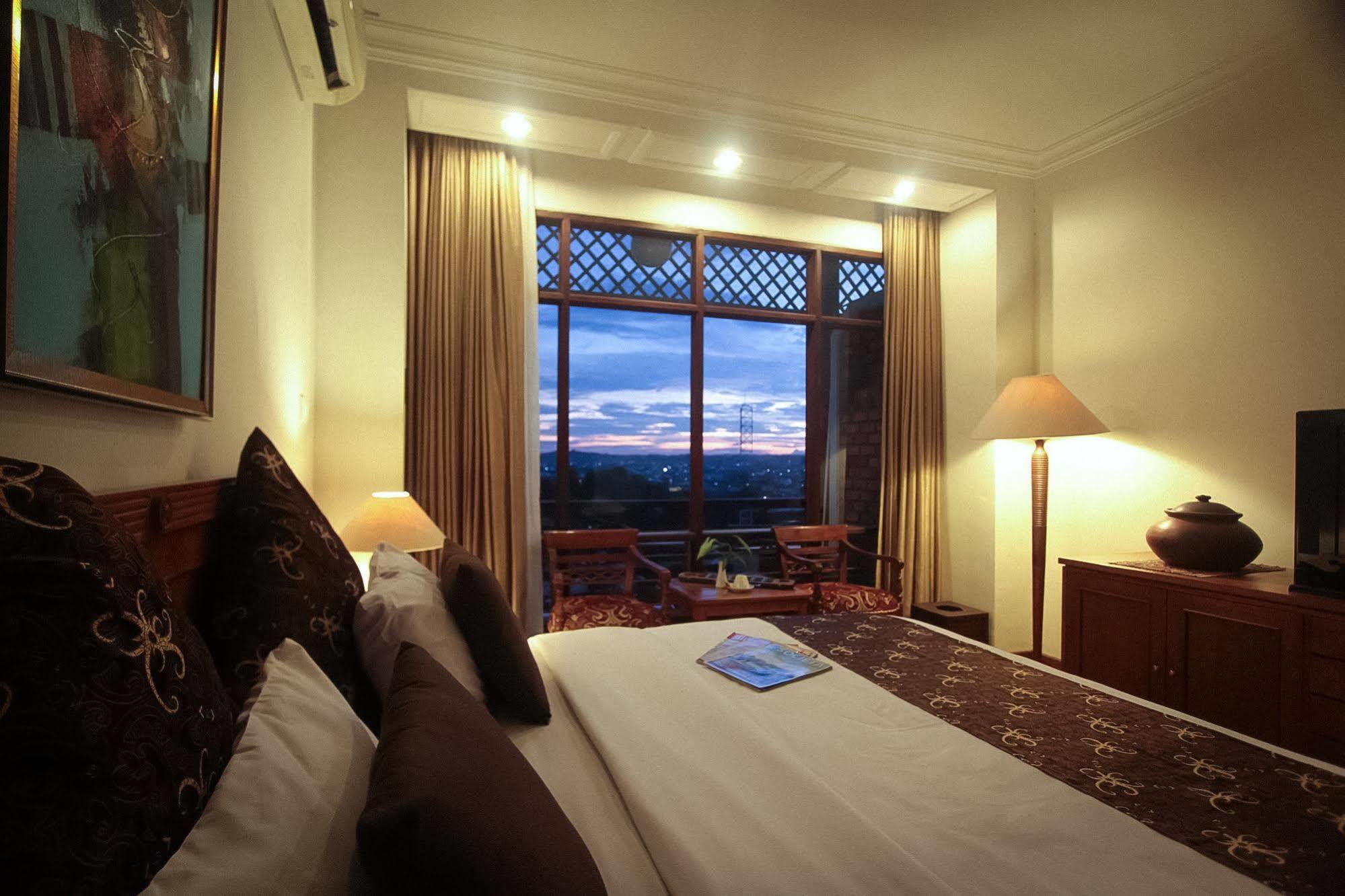 Mesra Business & Resort Hotel Samarinda Kültér fotó