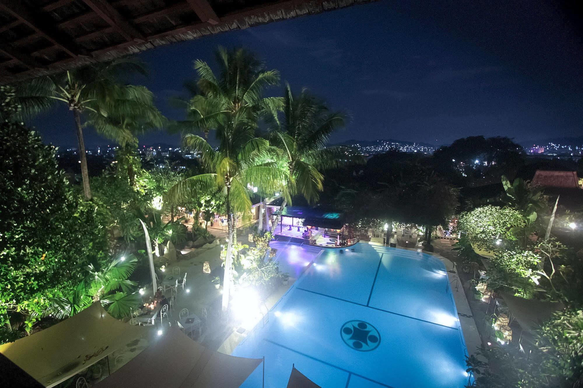 Mesra Business & Resort Hotel Samarinda Kültér fotó