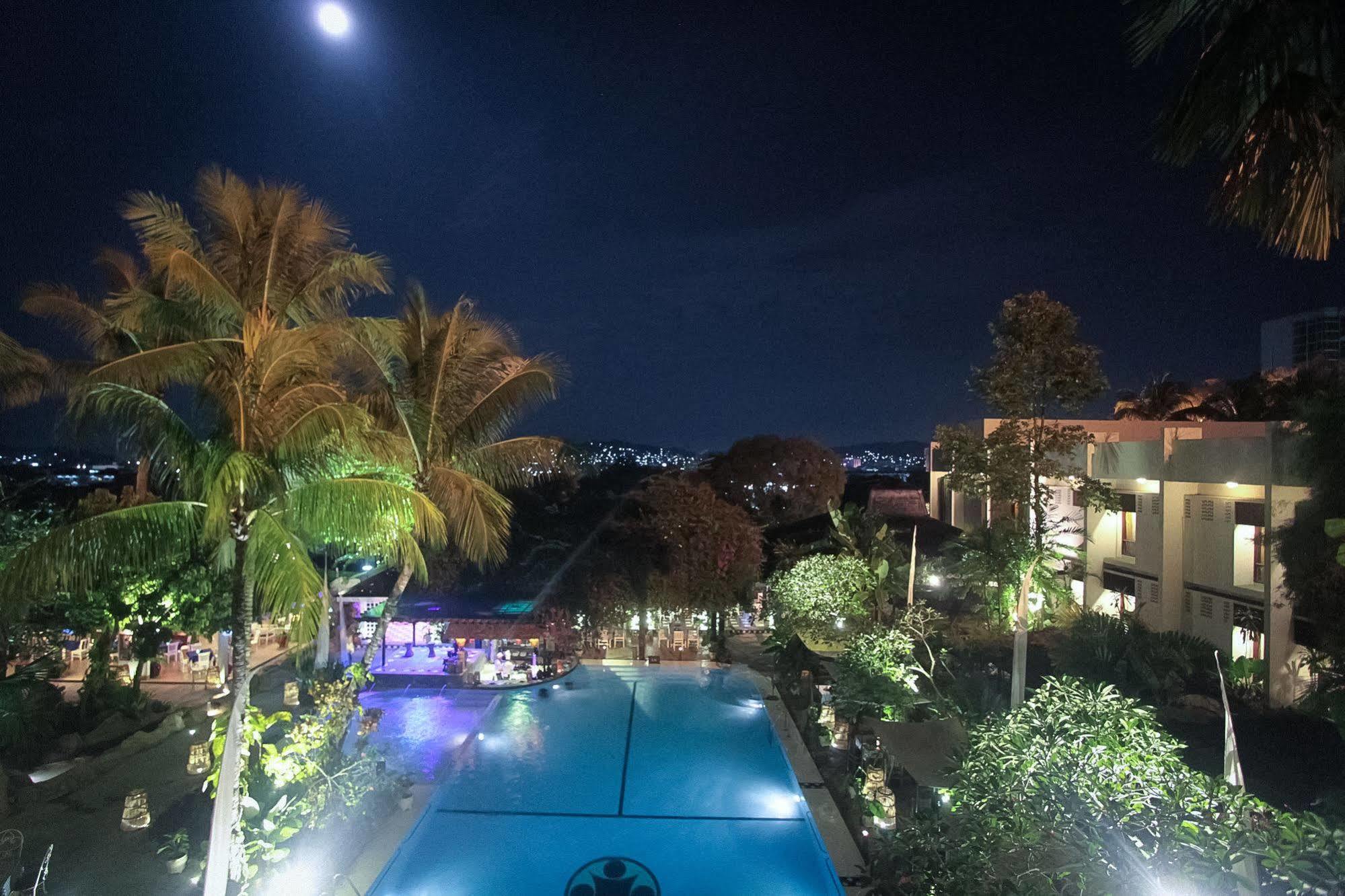 Mesra Business & Resort Hotel Samarinda Kültér fotó
