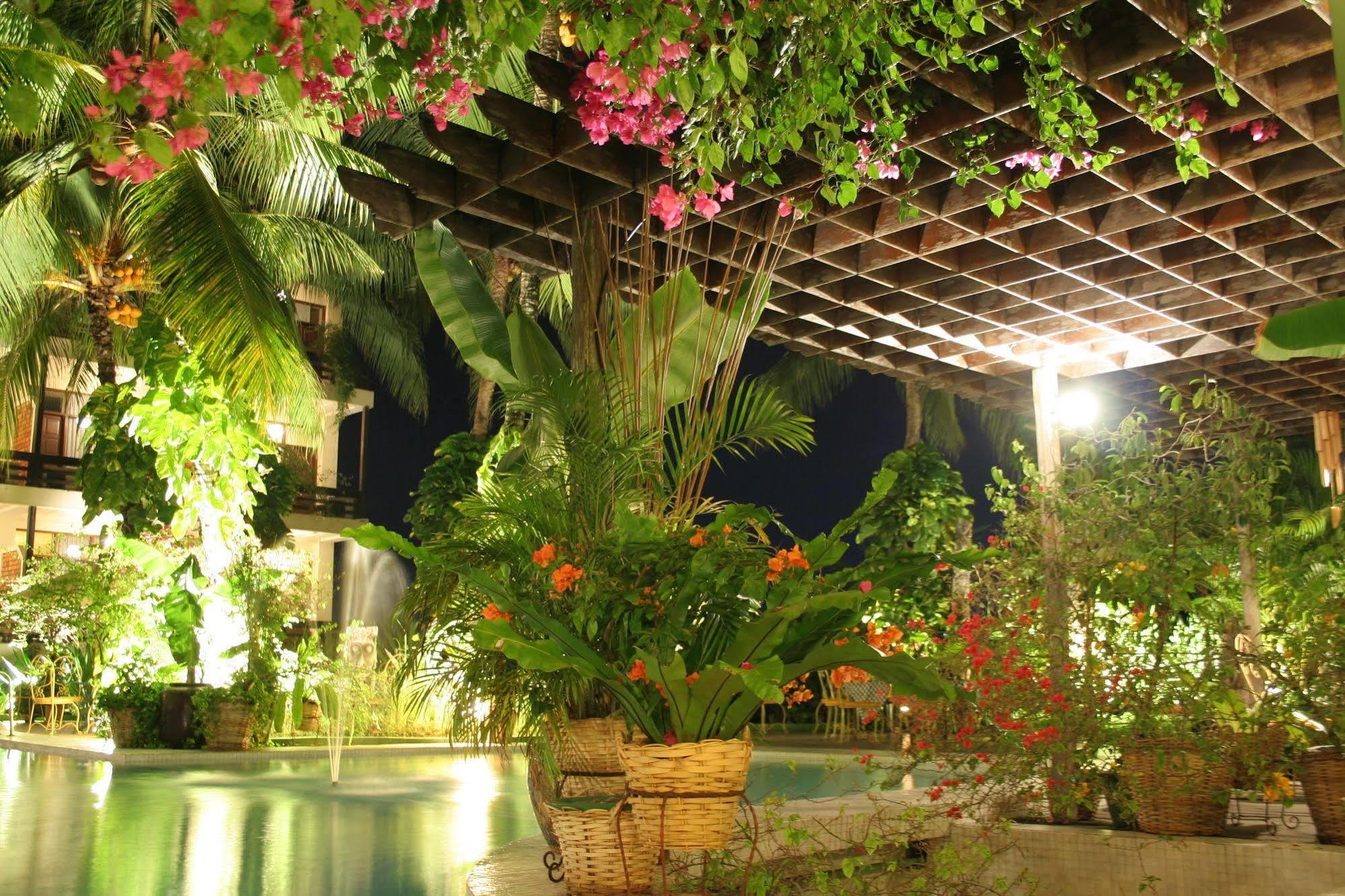 Mesra Business & Resort Hotel Samarinda Kültér fotó